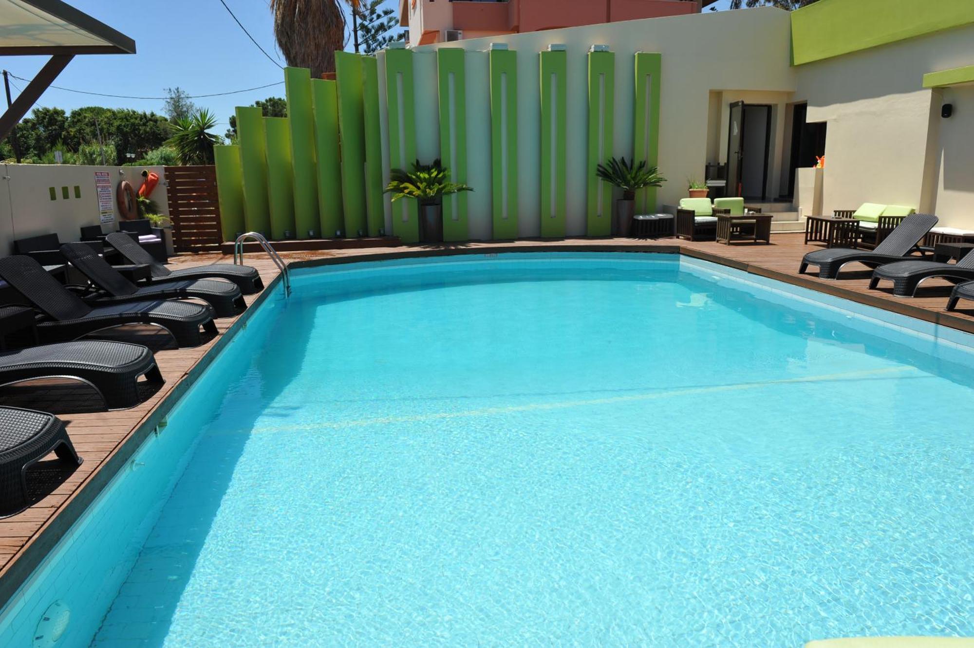 Heleni Beach Hotel เอียลิซอส ภายนอก รูปภาพ